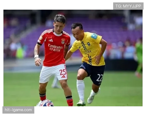 南美足球锦标赛激战正酣，战术创新成球队崛起关键，点燃球迷激情